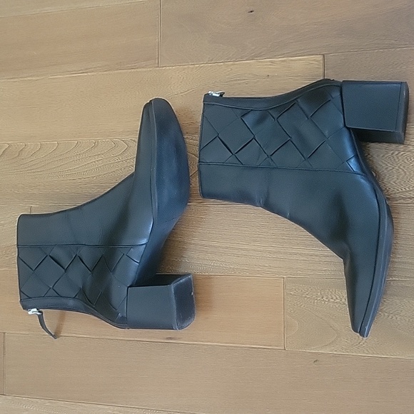 Angel Alarcon Leather Black Square Toe Chunky Heel Quilted Back boots Size 39 - Picture 3 of 11